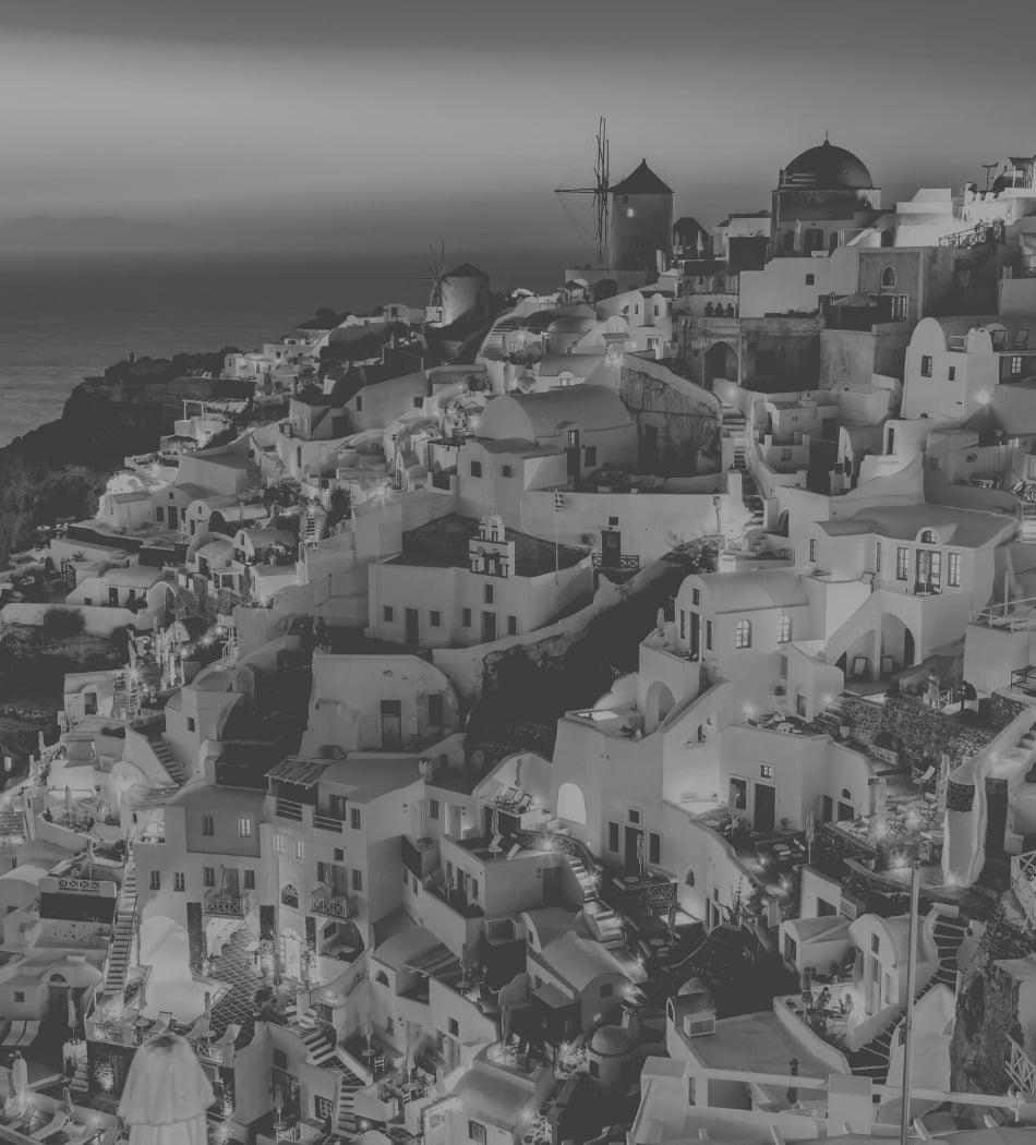Instagram locations free guide | Oia Santorini A black and white picture of Oia in Santorini os the front cover of the free downloadble guide Instammable locations