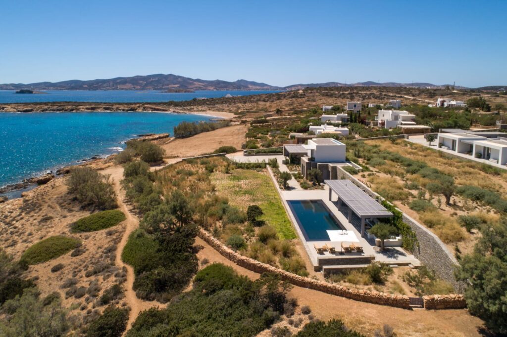Seafront_Villa_Agnes_in_Paros_Rent_A_Greek_Villa_aerial_view Aerial view of the seafront Villa Agnes in Paros.