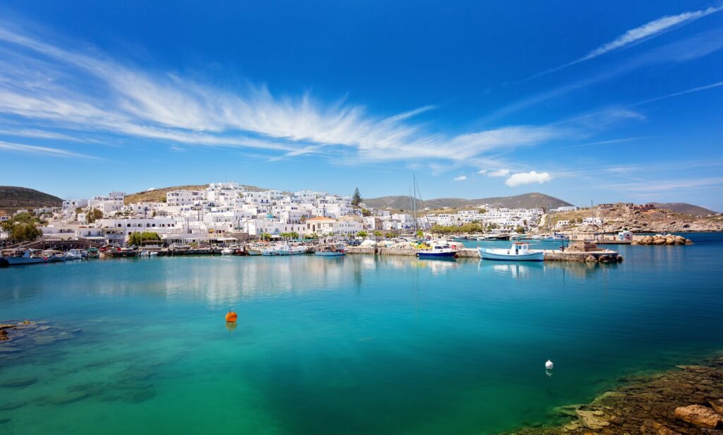 How to plan a luxury holiday in Paros the cosmopolitab village of Naoussa in Paros, that is included in the guide how to plan a luxury holiday on this Greek Island.