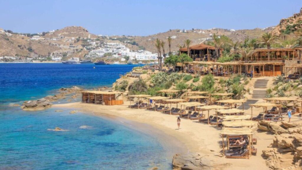 Comparing giants | Mykonos vs Santorini: Whish island offers the best luxury villa holiday experience? | Mykonos attractions